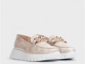 Alternative view of Wonders 2405B